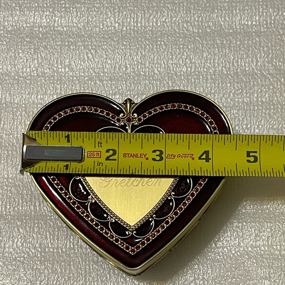 🩷 Ruby Red & Gold Heart-Shaped Trinket Box – Featuring Swarovski Crystals ❤️ - Picture 5 of 16